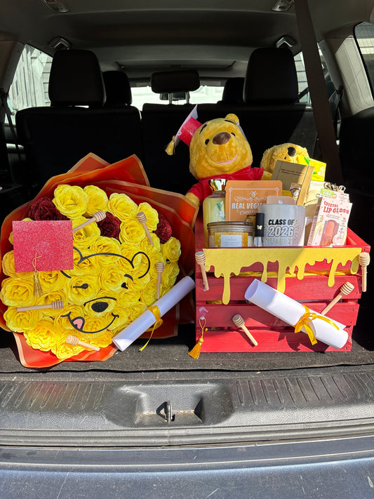 Winnie the Pooh grad bundle 🍯🎓