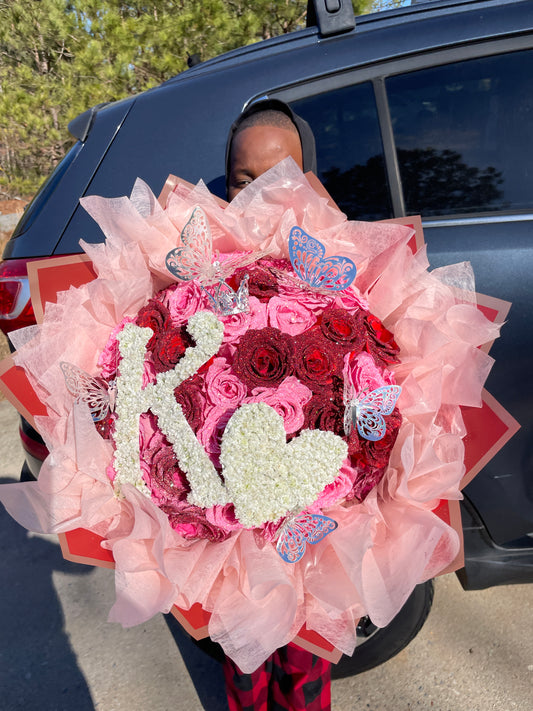 Initial red and pink glitter bouquet❤️💖