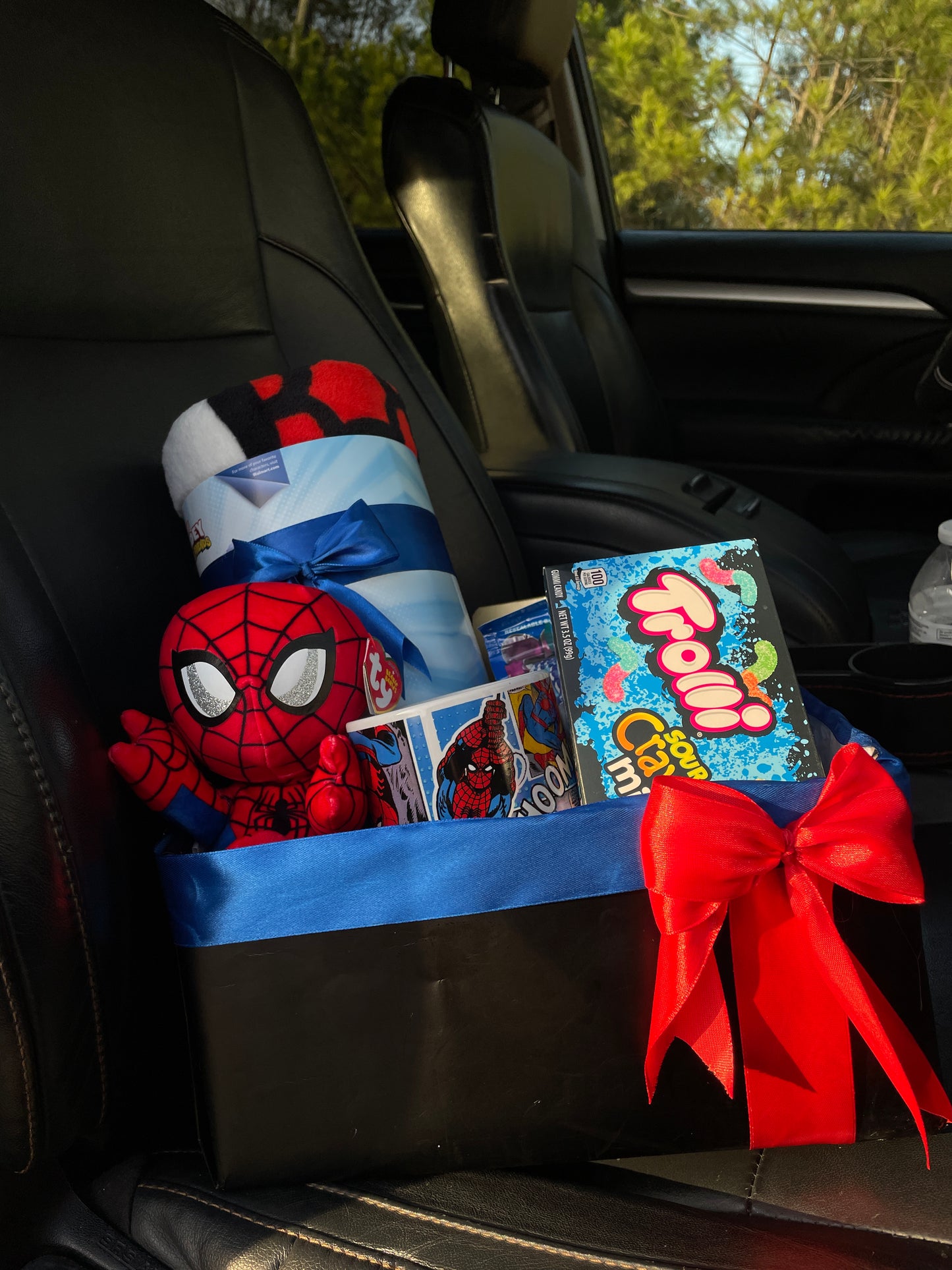 Small spider man basket